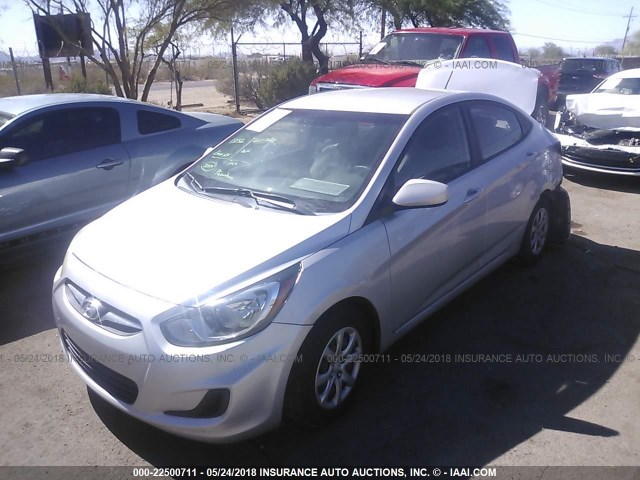 KMHCT4AE0DU538813 - 2013 HYUNDAI ACCENT GLS/GS SILVER photo 2