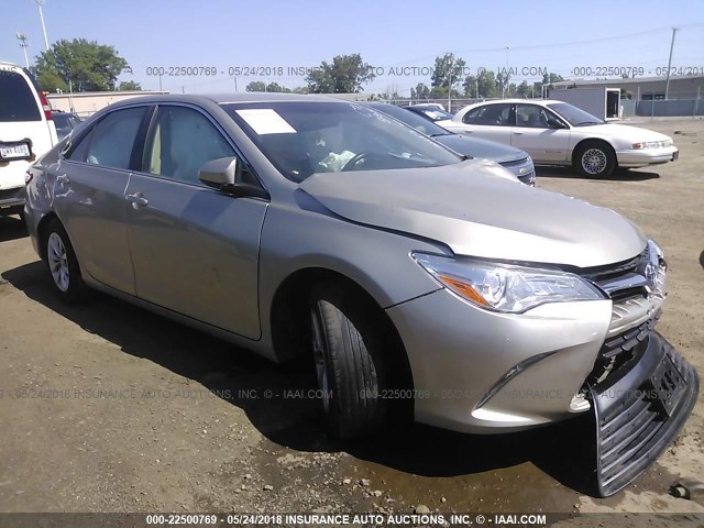 4T4BF1FK3FR473447 - 2015 TOYOTA CAMRY LE/XLE/SE/XSE GOLD photo 1