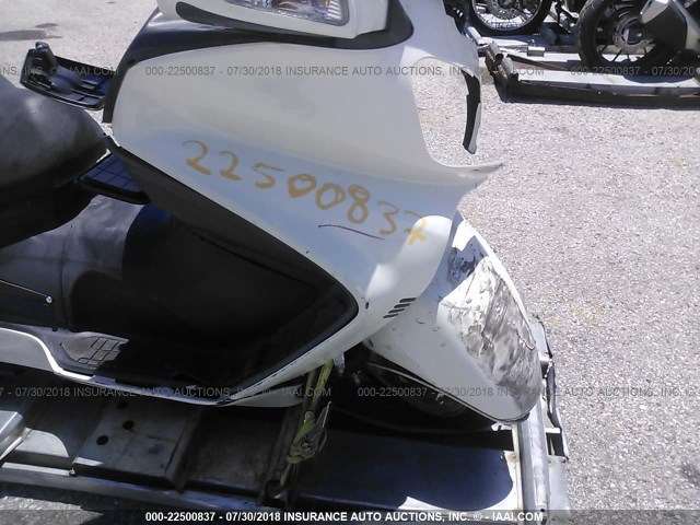 JS1CP51A262100265 - 2006 SUZUKI AN650 K3 WHITE photo 5