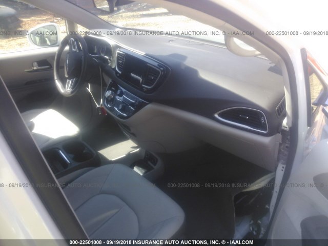 2C4RC1BG4HR688102 - 2017 CHRYSLER PACIFICA TOURING L თეთრი ფოტო 5