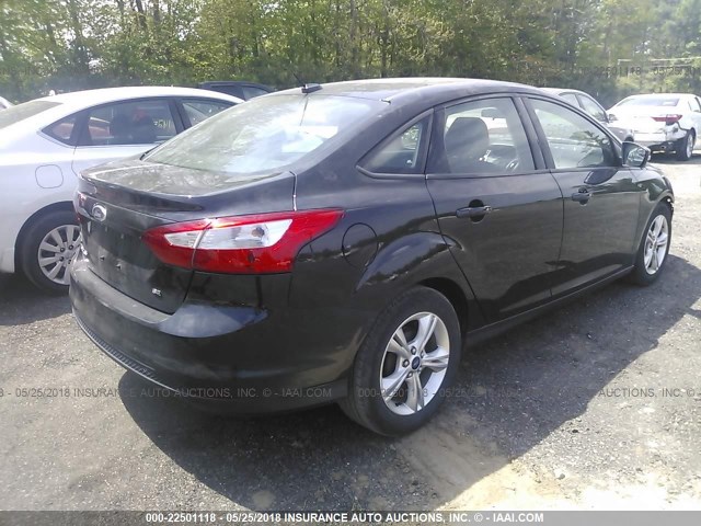 1FADP3F27DL367768 - 2013 FORD FOCUS SE 黑色 照片 4