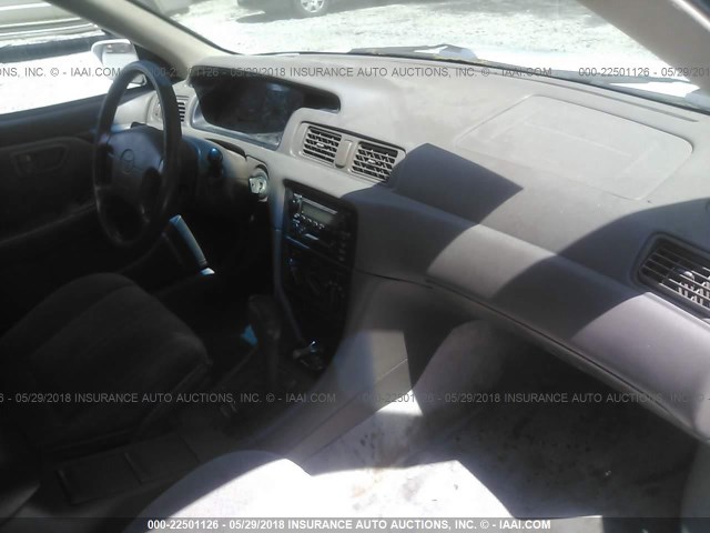 4T1BG22K5YU734180 - 2000 TOYOTA CAMRY CE/LE/XLE 白色 照片 5