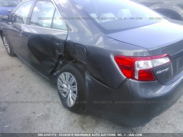 4T1BF1FK6CU047600 - 2012 TOYOTA CAMRY SE/LE/XLE GRAY photo 6