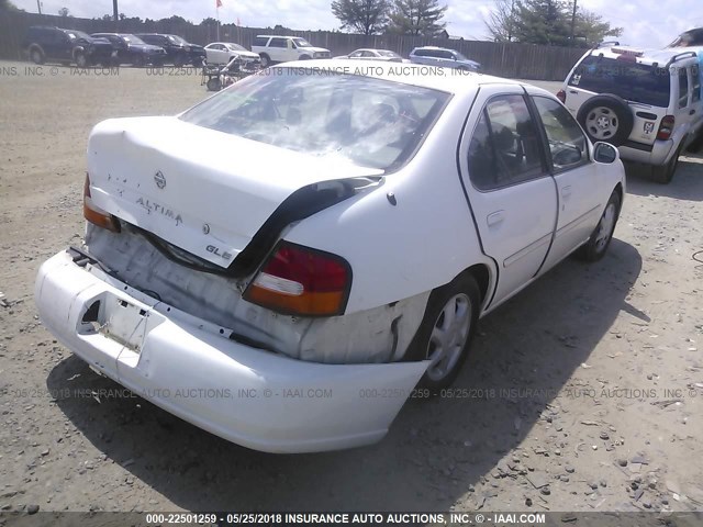 1N4DL01D1WC191273 - 1998 NISSAN ALTIMA XE/GXE/SE/GLE WHITE photo 4