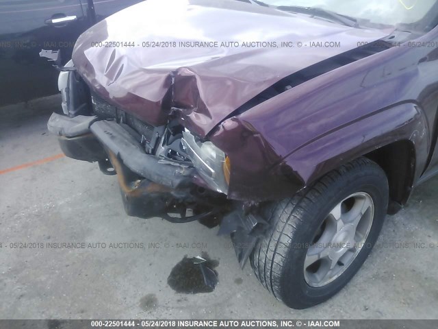 1GNDT13S662354847 - 2006 CHEVROLET TRAILBLAZER LS/LT MAROON photo 6