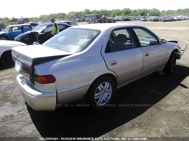 4T1BG22K0YU933167 - 2000 TOYOTA CAMRY CE/LE/XLE GOLD photo 4