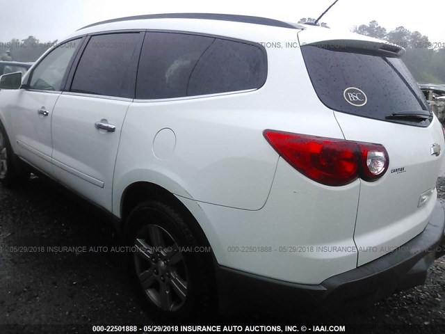 1GNLRGED0AS135158 - 2010 CHEVROLET TRAVERSE LT WHITE photo 3