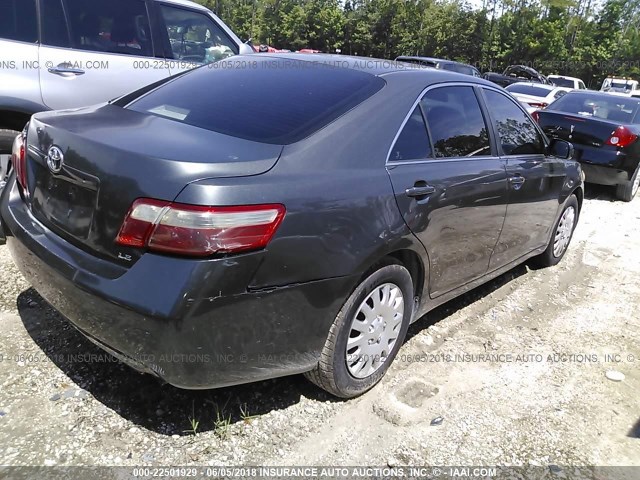 4T1BE46KX7U531473 - 2007 TOYOTA CAMRY NEW GENERAT CE/LE/XLE/SE GRAY photo 4