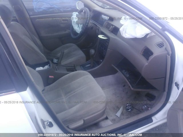 4T1BG22K5VU821945 - 1997 TOYOTA CAMRY CE/LE/XLE 白色 照片 5