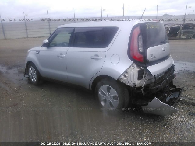 KNDJN2A25E7736108 - 2014 KIA SOUL SILVER photo 3