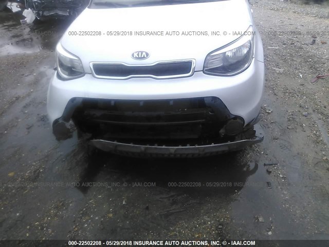 KNDJN2A25E7736108 - 2014 KIA SOUL SILVER photo 6