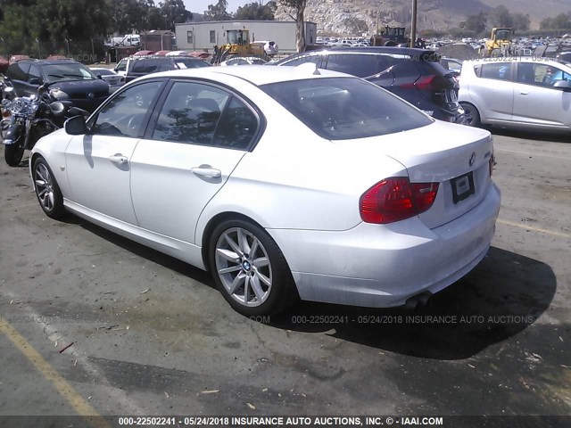 WBAPH5G53ANM69770 - 2010 BMW 328 I SULEV WHITE photo 3