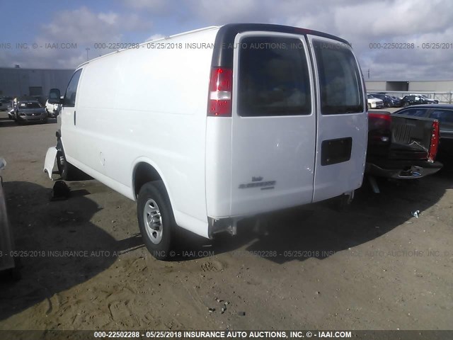 1GCWGGCG8F1211442 - 2015 CHEVROLET EXPRESS G2500  WHITE photo 3