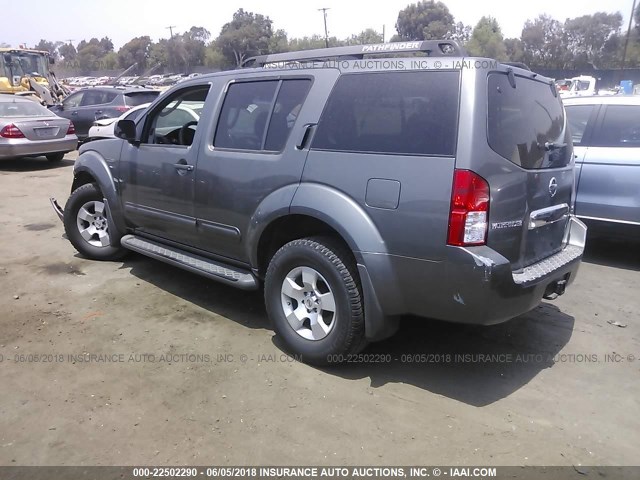 5N1AR18U06C644754 - 2006 NISSAN PATHFINDER LE/SE/XE GRAY photo 3