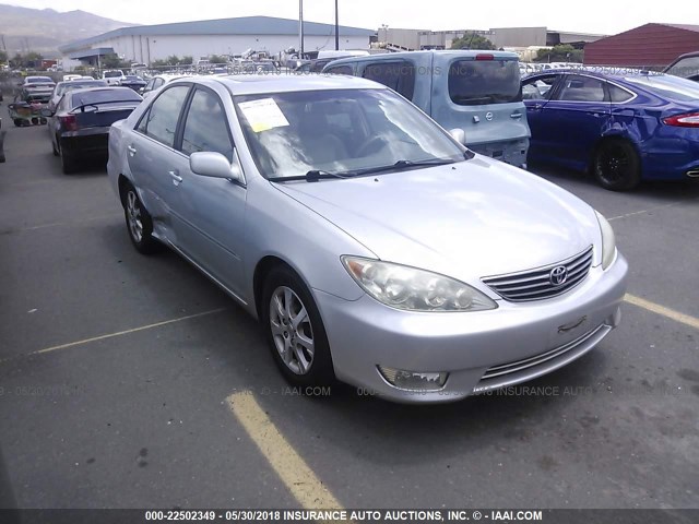 4T1BF30K16U111860 - 2006 TOYOTA CAMRY LE/XLE/SE Gümüş foto 1