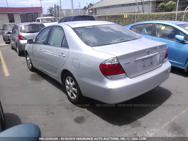 4T1BF30K16U111860 - 2006 TOYOTA CAMRY LE/XLE/SE Gümüş foto 3