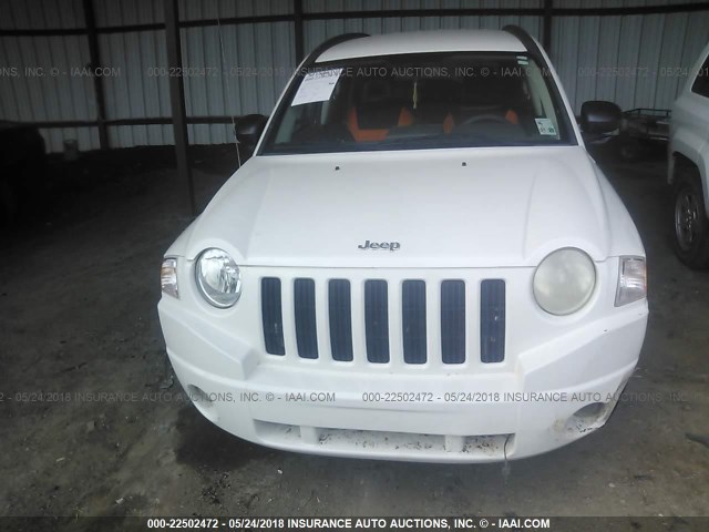 1J8FT47087D265890 - 2007 JEEP COMPASS WHITE photo 6