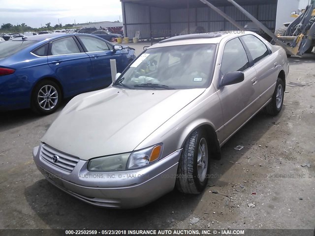 JT2BF22K2W0142286 - 1998 TOYOTA CAMRY CE/LE/XLE 金色 照片 2