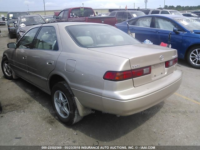 JT2BF22K2W0142286 - 1998 TOYOTA CAMRY CE/LE/XLE GOLD photo 3