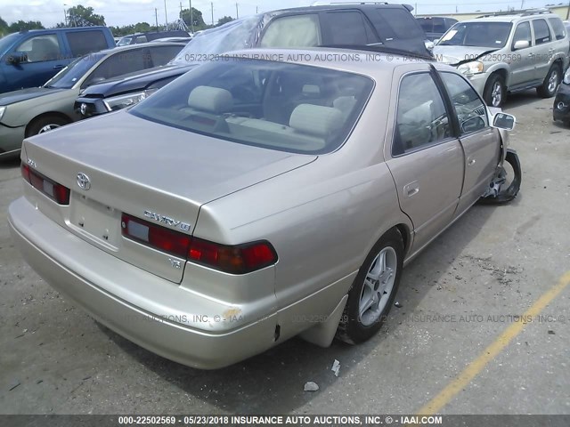 JT2BF22K2W0142286 - 1998 TOYOTA CAMRY CE/LE/XLE GOLD photo 4