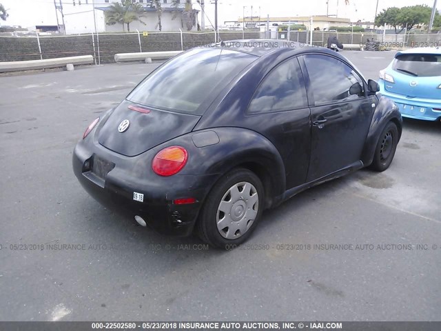 3VWCC21C3XM429047 - 1999 VOLKSWAGEN NEW BEETLE GLS BLACK photo 4