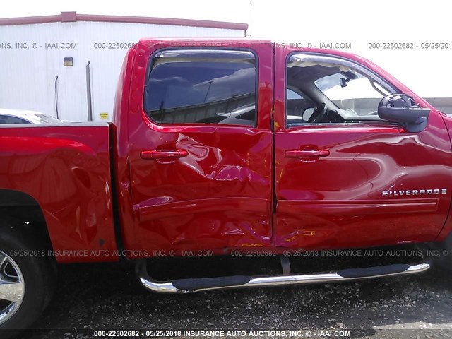 3GCEC33J29G228951 - 2009 CHEVROLET SILVERADO C1500 LTZ RED photo 6