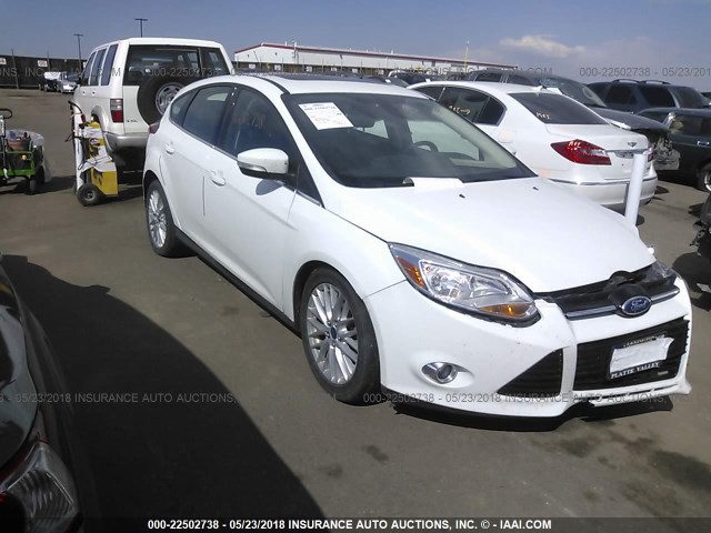 1FAHP3M26CL325496 - 2012 FORD FOCUS SEL WHITE photo 1