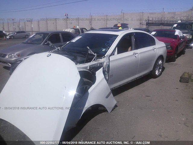 WBAYA8C55DC996659 - 2013 BMW 750 I WHITE photo 2
