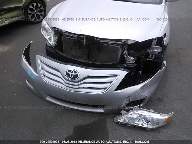 4T1BF3EK5BU219854 - 2011 TOYOTA CAMRY SE/LE/XLE SILVER photo 6