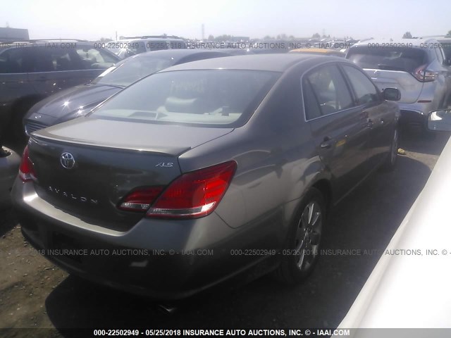 4T1BK36B25U056286 - 2005 TOYOTA AVALON XL/XLS/TOURING/LIMITED GRAY photo 4