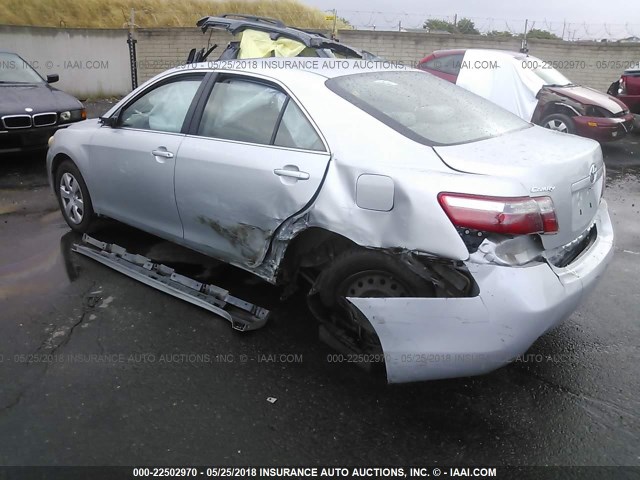 4T1BK46K47U033004 - 2007 TOYOTA CAMRY NEW GENERAT LE/XLE/SE SILVER photo 3