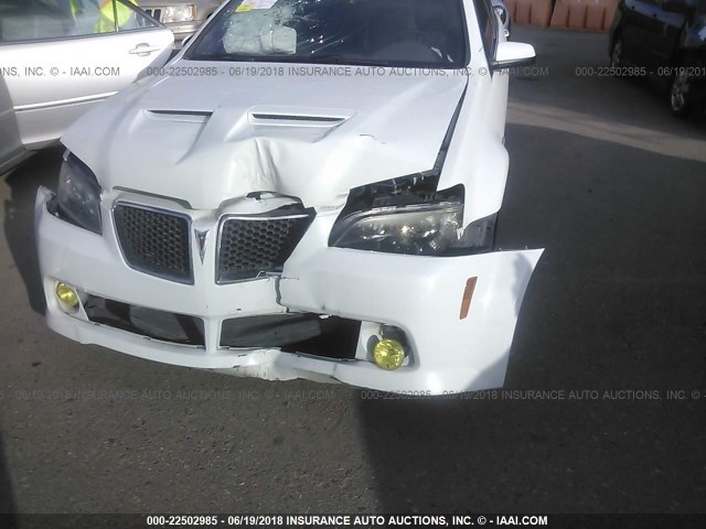 6G2EC57Y18L137858 - 2008 PONTIAC G8 GT WHITE photo 6