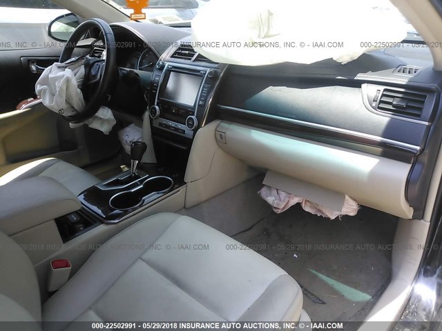4T1BF1FK9EU829571 - 2014 TOYOTA CAMRY L/SE/LE/XLE 黑色 照片 5