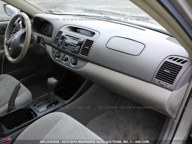 4T1BE32K53U235898 - 2003 TOYOTA CAMRY LE/XLE/SE ოქროსფერი ფოტო 5