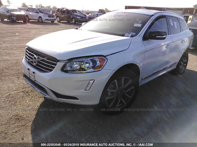 YV449MRR3H2169264 - 2017 VOLVO XC60 T6/DYNAMIC WHITE photo 2