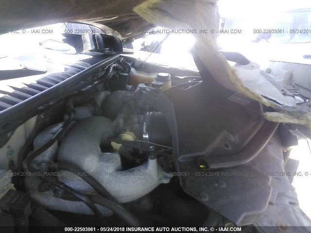 5LMFU28R54LJ07054 - 2004 LINCOLN NAVIGATOR SILVER photo 10