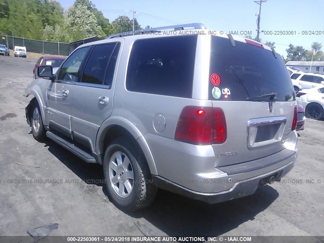 5LMFU28R54LJ07054 - 2004 LINCOLN NAVIGATOR SILVER photo 3