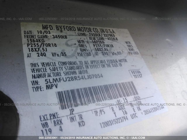 5LMFU28R54LJ07054 - 2004 LINCOLN NAVIGATOR SILVER photo 9