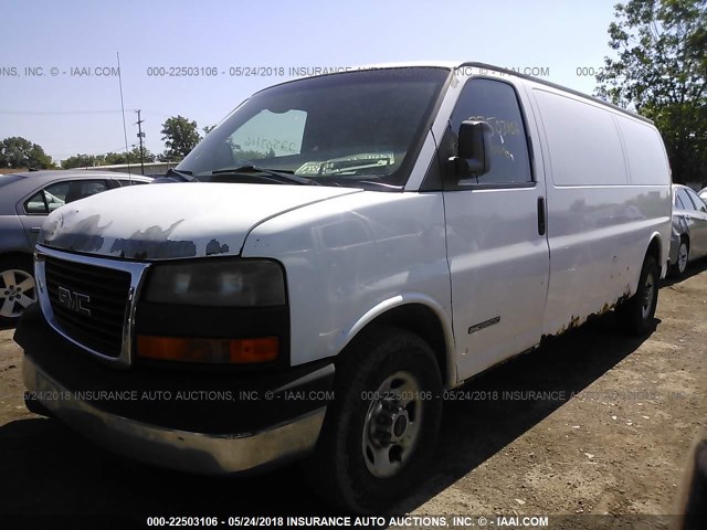 1GTHG39U631104920 - 2003 GMC SAVANA G3500 WHITE photo 2