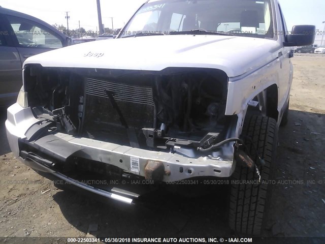 1J8GN28K08W276536 - 2008 JEEP LIBERTY SPORT SILVER photo 6