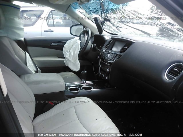 5N1AR2MN2GC665899 - 2016 NISSAN PATHFINDER S/SV/SL/PLATINUM 黑色 照片 5