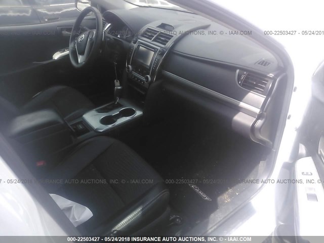 4T1BF1FK7CU163825 - 2012 TOYOTA CAMRY SE/LE/XLE 白色 照片 5
