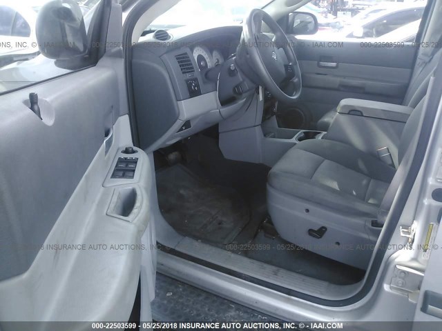 1D8HB48P37F546046 - 2007 DODGE DURANGO SLT SILVER photo 5