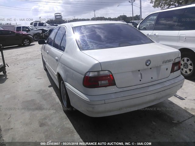 WBADT43452GY43083 - 2002 BMW 525 I AUTOMATIC WHITE photo 3