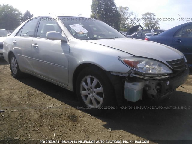 4T1BE30KX3U773743 - 2003 TOYOTA CAMRY LE/XLE/SE ვერცხლისფერი ფოტო 1