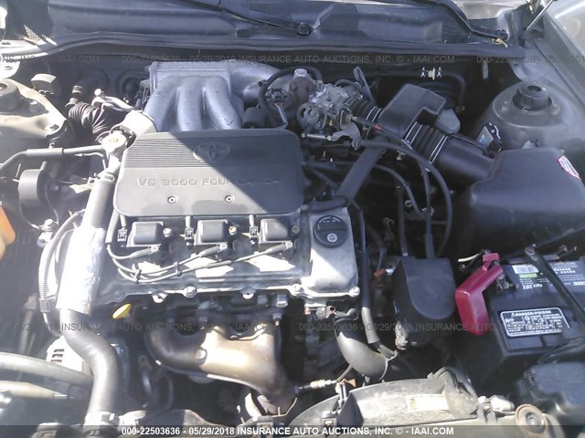 4T1BF28KX1U125151 - 2001 TOYOTA CAMRY LE/XLE ნაცრისფერი ფოტო 10