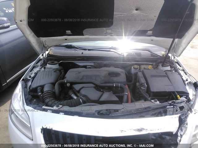 2G4GR5ER9C9215228 - 2012 BUICK REGAL WHITE photo 10