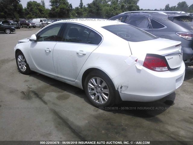 2G4GR5ER9C9215228 - 2012 BUICK REGAL WHITE photo 3