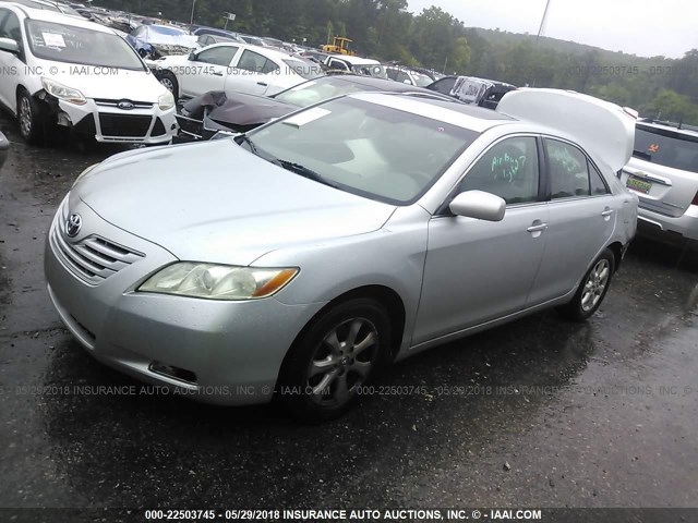 4T1BE46K67U136786 - 2007 TOYOTA CAMRY NEW GENERAT CE/LE/XLE/SE SILVER photo 2
