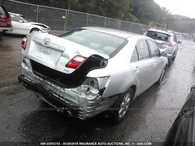 4T1BE46K67U136786 - 2007 TOYOTA CAMRY NEW GENERAT CE/LE/XLE/SE SILVER photo 4